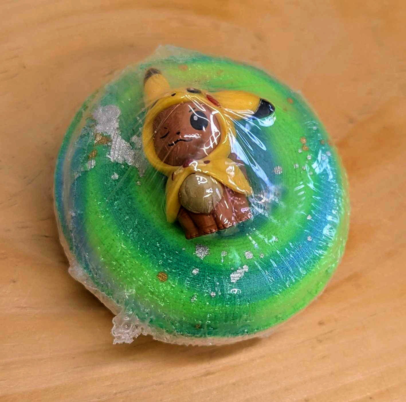 Bombe de bain effervescente avec jouet Evee Pokémon - Fruits des Caraïbes